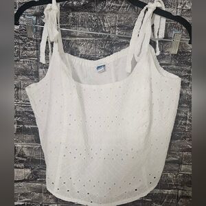 Old Navy Eyelet Crop Top Size XL